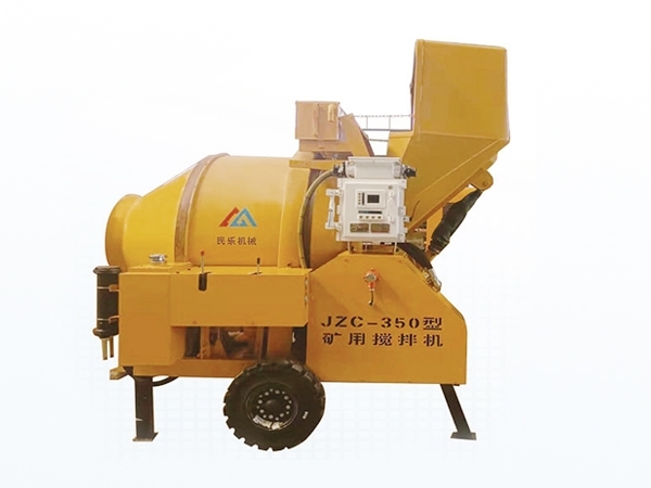 礦用濕噴臺(tái)車，礦用混凝土泵，礦用攪拌機(jī)發(fā)貨